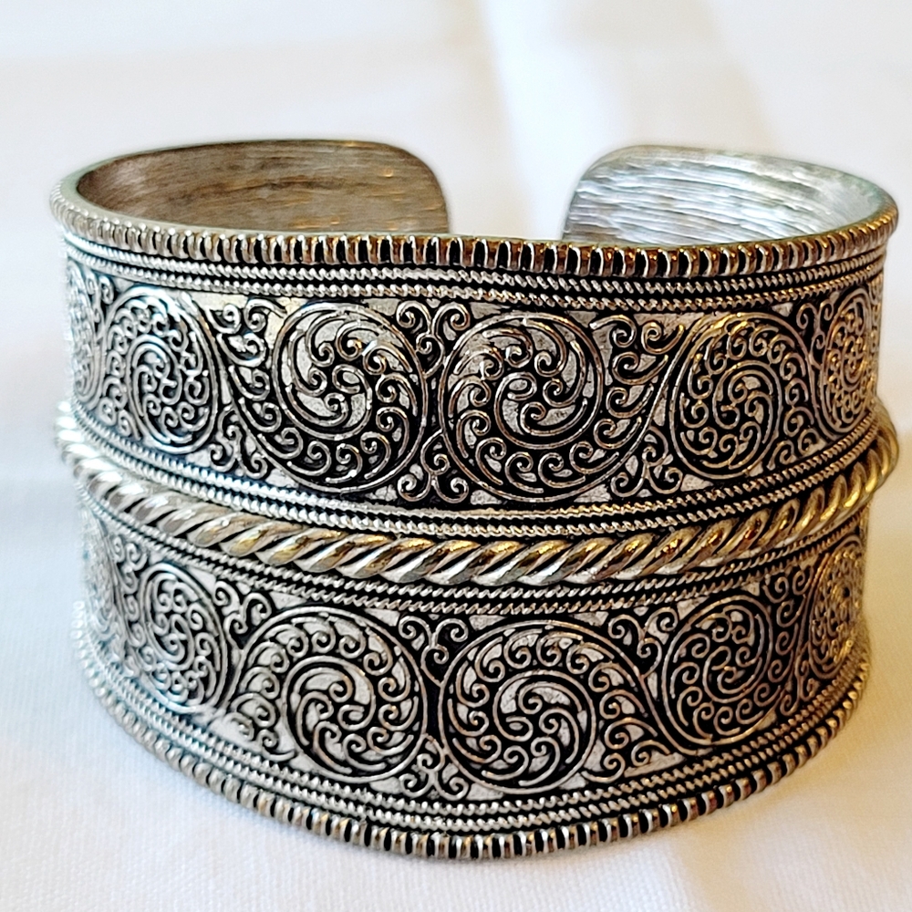 Vintage Wide Cuff Bracelet Silver Tone Filigree Metal